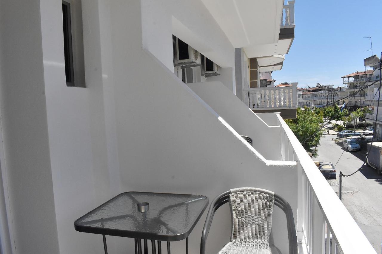 Giorgos&Fenias Apartments Paralía Exterior foto